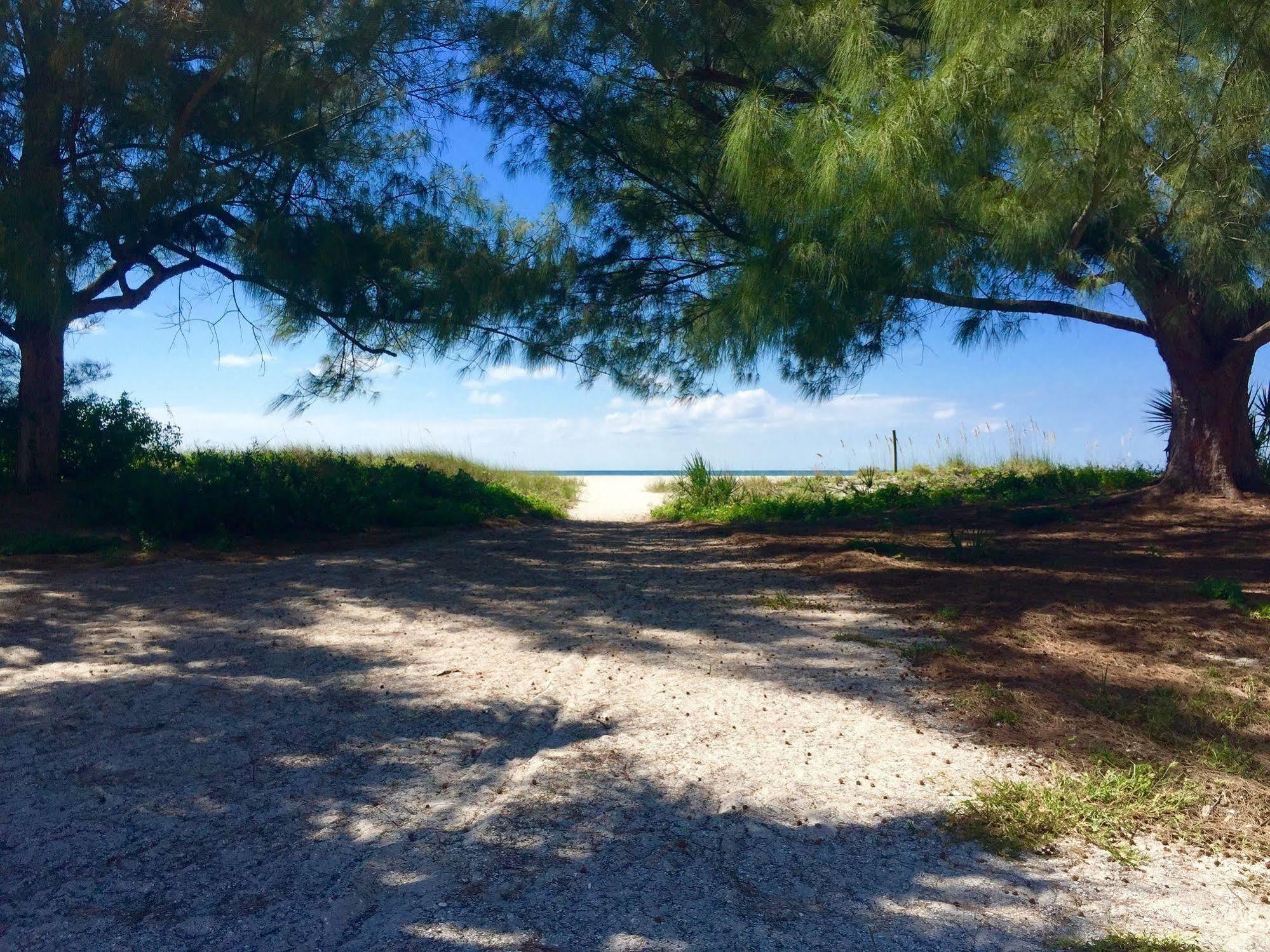 The Molloy - Treasure Island Suites & Cottages St. Pete Beach Exterior foto